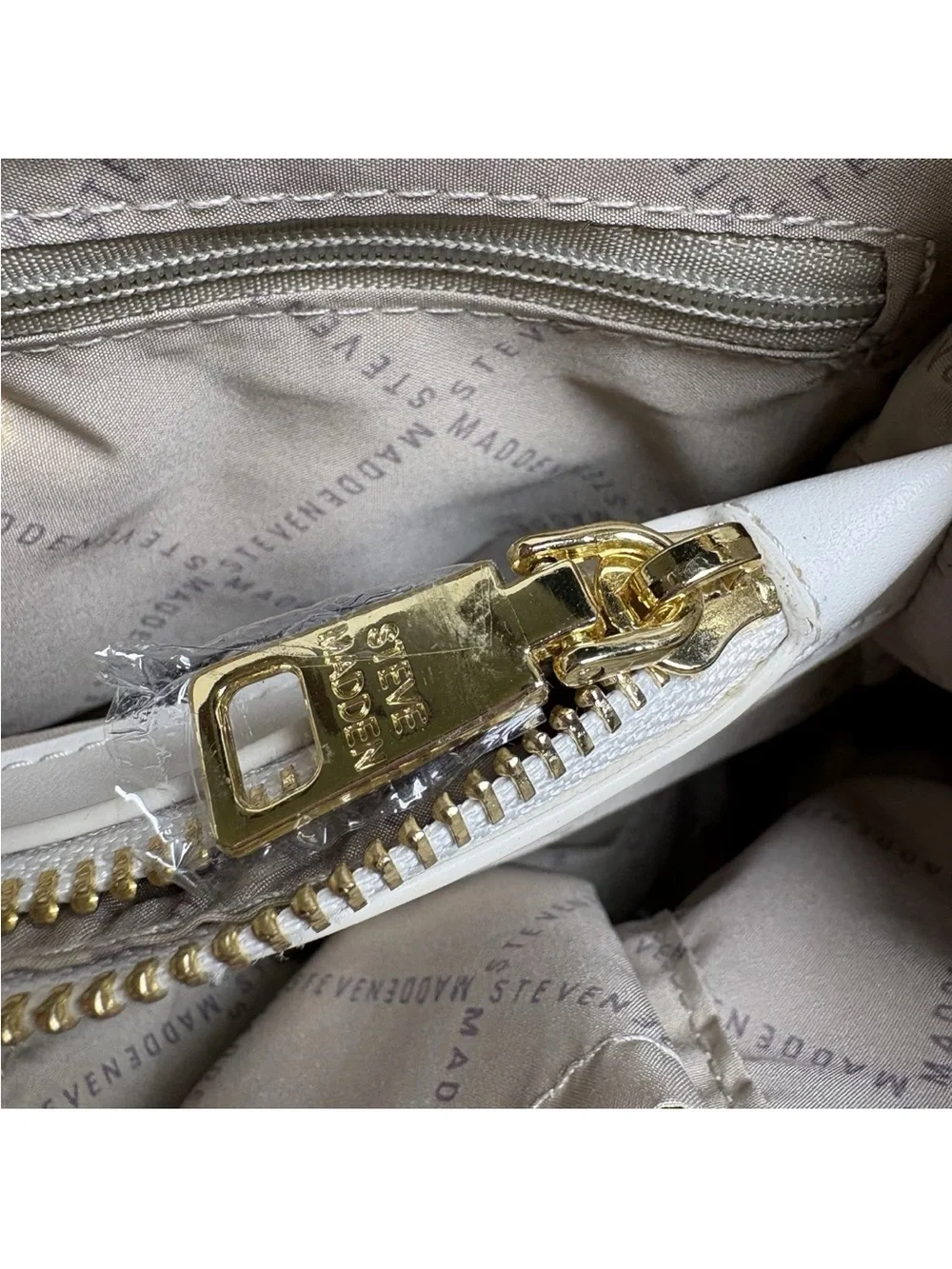 Steve Madden Quilted Shoulder Bag Off White Gold Chain Strap Faux Leather